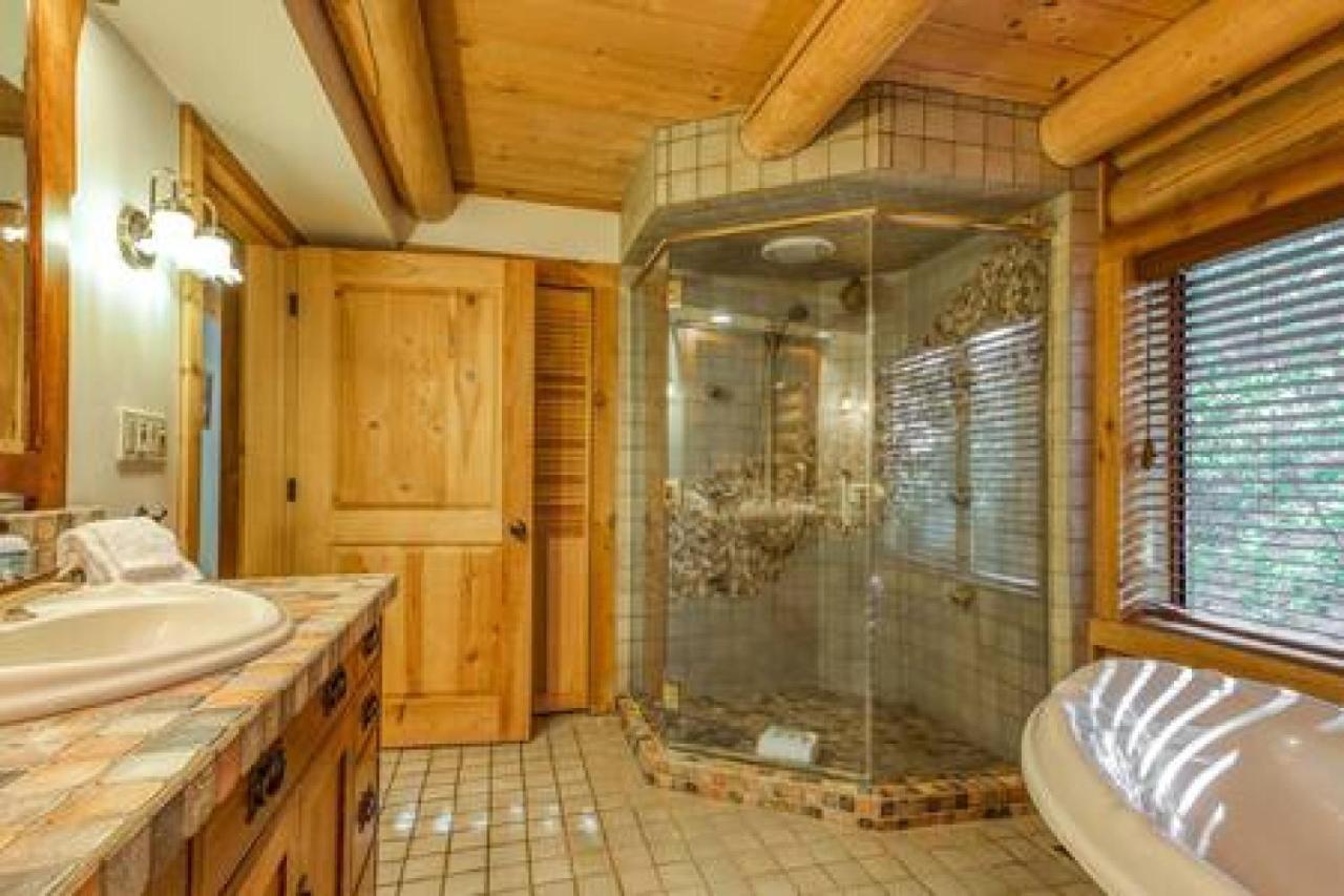 Eagles Nest - Natural Log Cabin With Guest House Idyllwild Eksteriør billede
