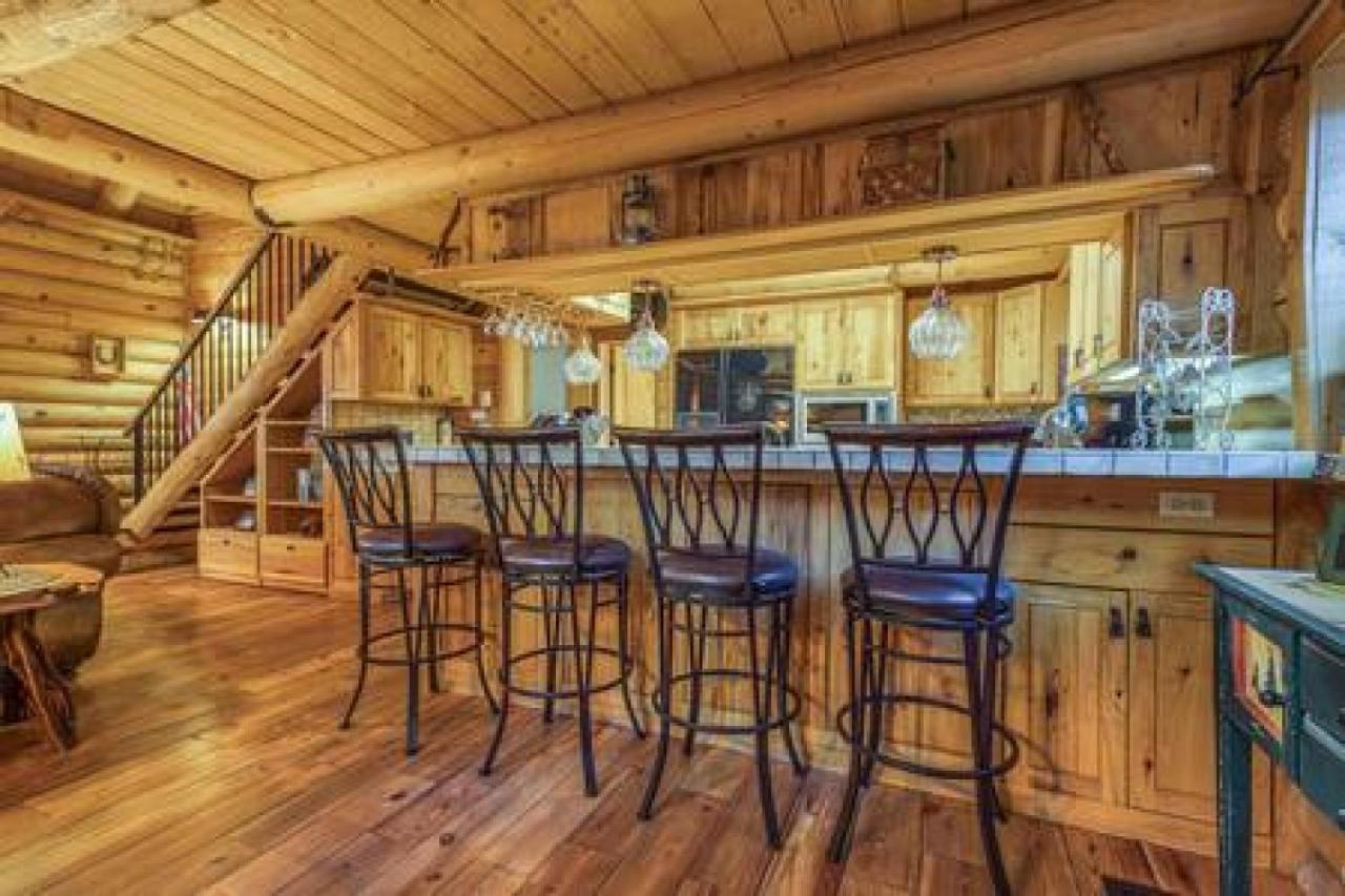 Eagles Nest - Natural Log Cabin With Guest House Idyllwild Eksteriør billede